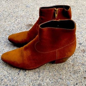 Saint Laurent suede chelsea boots great condition